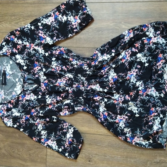 Bundle 4 dresses floral aztec designs XS S - Picture 9 of 9